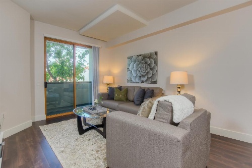 Wilshire Apartment 215 - 3 bedroom image 28