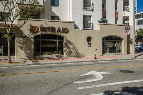 Wilshire Apartment 215 - 3 bedroom image 39